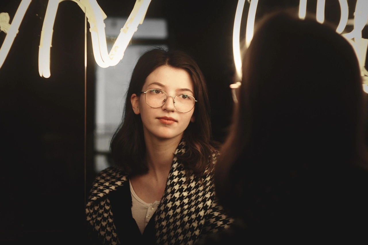 How to Identify and Protect Yourself from a Narcissist: A Survivor’s Guide